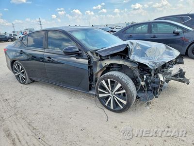 Czwarte zdjęcie samochodu z boku: 2019 NISSAN ALTIMA SR VIN:1N4BL4CV5KC189542 - miniatura