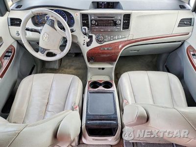 Zdjęcie 8 z 14 samochodu: 2012 TOYOTA SIENNA XLE 8-PASSENGER VIN:5TDYK3DC3CS270490 - miniatura