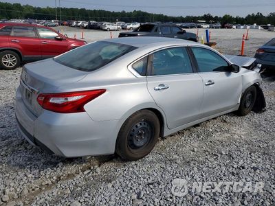 Trzecie zdjęcie samochodu z tyłu: 2017 NISSAN ALTIMA 2.5 S VIN:1N4AL3AP6HC294366 - miniatura