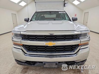 Piąte zdjęcie samochodu w środku: 2017 CHEVROLET SILVERADO K1500 VIN:3GCUKNEC5HG461925 - miniatura