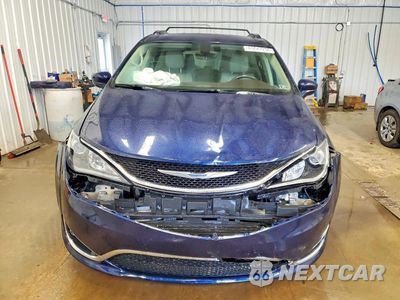 Piąte zdjęcie samochodu w środku: 2017 CHRYSLER PACIFICA TOURING L VIN:2C4RC1BG8HR654552 - miniatura