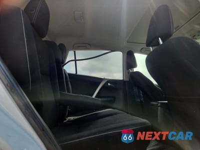 Zdjęcie 11 z 14 samochodu: 2017 TOYOTA RAV4 HYBRID XLE VIN:JTMRJREV7HD079572 - miniatura