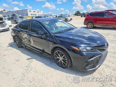 Czwarte zdjęcie samochodu z boku: 2024 TOYOTA CAMRY SE VIN:4T1G11AK5RU872838 - miniatura