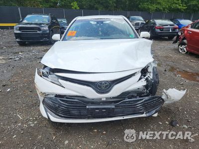 Piąte zdjęcie samochodu w środku: 2019 TOYOTA CAMRY LE VIN:4T1B11HK9KU853280 - miniatura