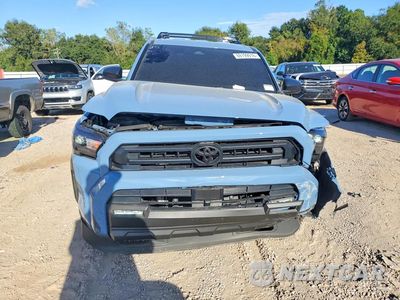 Piąte zdjęcie samochodu w środku: 2026 TOYOTA 4RUNNER SR5 VIN:JTEVA5BR0T5110822 - miniatura