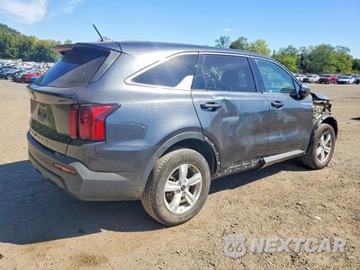 Trzecie zdjęcie samochodu z tyłu: 2021 KIA SORENTO LX VIN:5XYRGDLC0MG010009 - miniatura