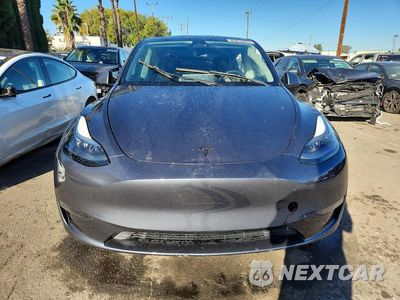 Piąte zdjęcie samochodu w środku: 2023 TESLA MODEL Y VIN:7SAYGAEE9PF713860 - miniatura