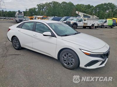 Czwarte zdjęcie samochodu z boku: 2024 HYUNDAI ELANTRA SEL VIN:KMHLM4DG5RU676168 - miniatura
