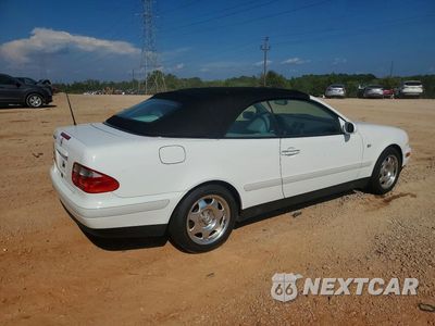 Trzecie zdjęcie samochodu z tyłu: 1999 MERCEDES-BENZ CLK 320 VIN:WDBLK65G0XT006677 - miniatura