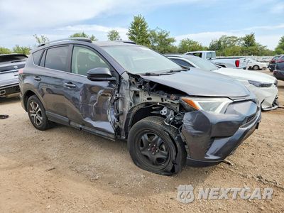 Czwarte zdjęcie samochodu z boku: 2018 TOYOTA RAV4 LE VIN:JTMBFREV5JJ717229 - miniatura