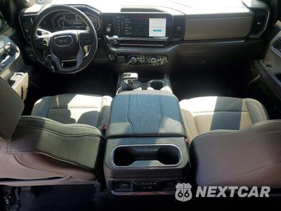 Zdjęcie 8 z 12 samochodu: 2024 GMC SIERRA K1500 SLT VIN:3GTUUDEDXRG274856 - miniatura
