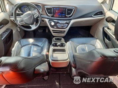 Zdjęcie 8 z 14 samochodu: 2017 CHRYSLER PACIFICA TOURING L VIN:2C4RC1BG1HR539663 - miniatura