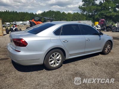 Trzecie zdjęcie samochodu z tyłu: 2017 VOLKSWAGEN PASSAT S VIN:1VWAT7A38HC064355 - miniatura