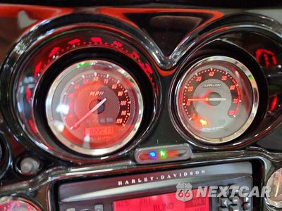 Zdjęcie 7 z 10 samochodu: 2011 HARLEY-DAVIDSON FLHXSE2 VIN:1HD1PZ818BB960903 - miniatura