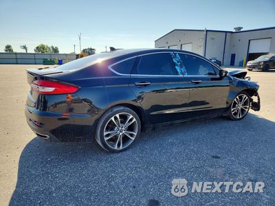 Trzecie zdjęcie samochodu z tyłu: 2020 FORD FUSION TITANIUM VIN:3FA6P0D93LR173827 - miniatura