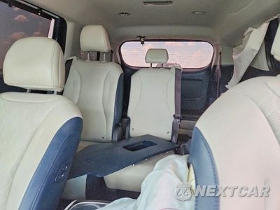 Zdjęcie 10 z 13 samochodu: 2025 KIA CARNIVAL EX VIN:KNDNC5KA9S6039167 - miniatura