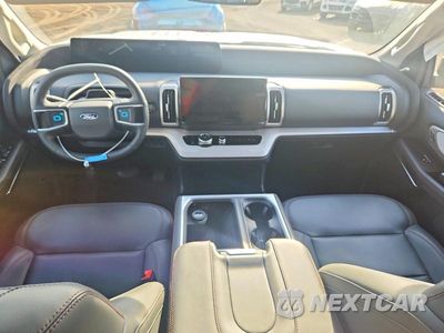 Zdjęcie 8 z 13 samochodu: 2025 FORD EXPEDITION ACTIVE VIN:1FMJU1J88SEA68518 - miniatura