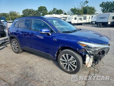Czwarte zdjęcie samochodu z boku: 2022 TOYOTA COROLLA CROSS XLE VIN:7MUDAABG5NV011908 - miniatura
