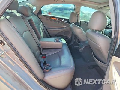 Zdjęcie 10 z 12 samochodu: 2011 HYUNDAI SONATA LIMITED VIN:5NPEC4AC4BH087291 - miniatura