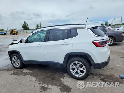 Drugie zdjęcie samochodu z przodu: 2025 JEEP COMPASS LATITUDE VIN:3C4NJDBN1ST586328 - miniatura