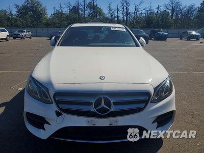 Piąte zdjęcie samochodu w środku: 2017 MERCEDES-BENZ E 300 4MATIC VIN:WDDZF4KB3HA149901 - miniatura