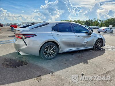 Trzecie zdjęcie samochodu z tyłu: 2024 TOYOTA CAMRY SE VIN:4T1G11AK0RU202162 - miniatura