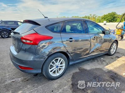 Trzecie zdjęcie samochodu z tyłu: 2017 FORD FOCUS SE VIN:1FADP3K25HL242120 - miniatura