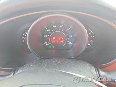 Zdjęcie 9 z 12 samochodu: 2016 KIA SOUL BASE VIN:KNDJN2A24G7409038 - miniatura