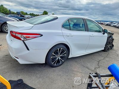 Trzecie zdjęcie samochodu z tyłu: 2020 TOYOTA CAMRY SE VIN:4T1G11AK6LU976620 - miniatura