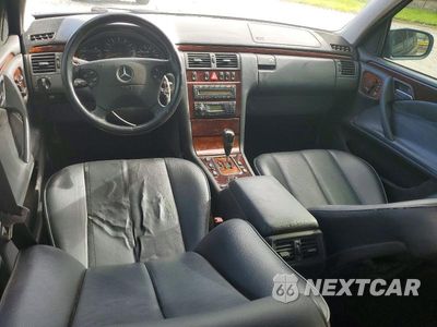 Zdjęcie 8 z 13 samochodu: 2002 MERCEDES-BENZ E-CLASS E320 VIN:WDBJH65J82B420998 - miniatura