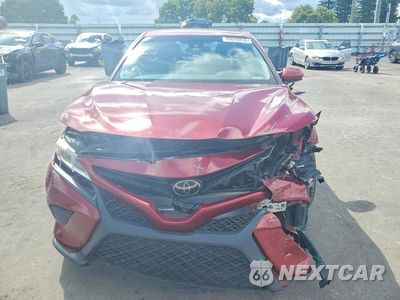 Piąte zdjęcie samochodu w środku: 2018 TOYOTA CAMRY SE VIN:4T1B11HK5JU602268 - miniatura