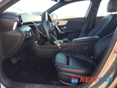 Zdjęcie 7 z 13 samochodu: 2019 MERCEDES-BENZ A 220 4MATIC VIN:WDD3G4FB8KW019653 - miniatura
