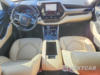 Zdjęcie 8 z 14 samochodu: 2023 TOYOTA HIGHLANDER XLE VIN:5TDKDRAH7PS004561 - miniatura
