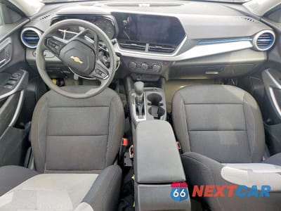 Zdjęcie 8 z 12 samochodu: 2025 CHEVROLET TRAX LS VIN:KL77LFEP1SC229364 - miniatura