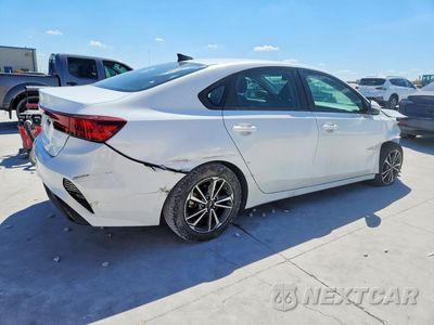 Trzecie zdjęcie samochodu z tyłu: 2024 KIA FORTE LXS VIN:3KPF24AD5RE766694 - miniatura