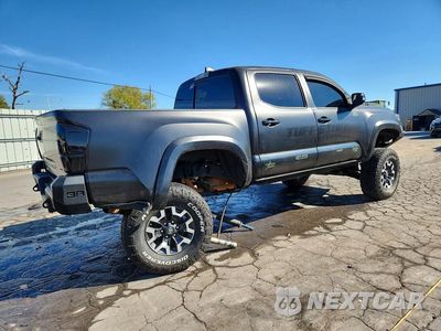 Trzecie zdjęcie samochodu z tyłu: 2023 TOYOTA TACOMA TRD SPORT VIN:3TMCZ5AN7PM545808 - miniatura