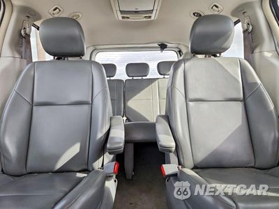 Zdjęcie 10 z 13 samochodu: 2010 VOLKSWAGEN ROUTAN SE VIN:2V4RW3D13AR184535 - miniatura