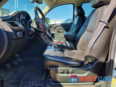 Zdjęcie 7 z 13 samochodu: 2011 CADILLAC ESCALADE ESV LUXURY VIN:1GYS4HEF5BR139249 - miniatura