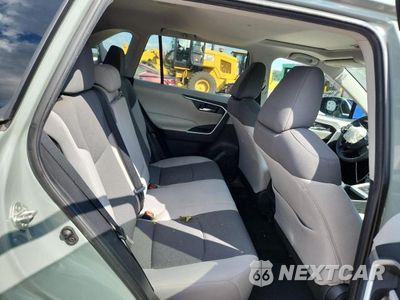 Zdjęcie 11 z 14 samochodu: 2019 TOYOTA RAV4 XLE VIN:2T3W1RFV6KW050124 - miniatura