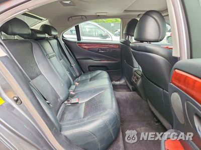 Zdjęcie 10 z 12 samochodu: 2012 LEXUS LS 460 VIN:JTHCL5EF6C5015381 - miniatura
