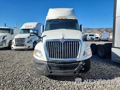 Piąte zdjęcie samochodu w środku: 2019 INTERNATIONAL LT625 SEMI TRUCK VIN:3HSDZAPR5KN307070 - miniatura