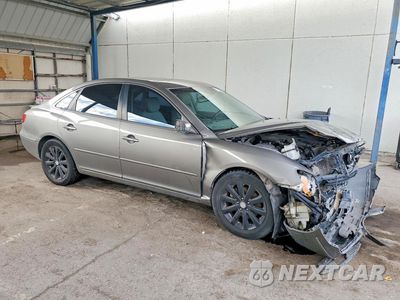 Czwarte zdjęcie samochodu z boku: 2009 HYUNDAI AZERA LIMITED VIN:KMHFC46F69A356573 - miniatura