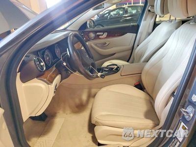 Zdjęcie 7 z 12 samochodu: 2017 MERCEDES-BENZ E 300 4MATIC VIN:WDDZF4KB6HA159628 - miniatura