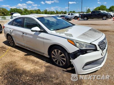 Czwarte zdjęcie samochodu z boku: 2015 HYUNDAI SONATA SPORT VIN:5NPE34AF8FH022363 - miniatura