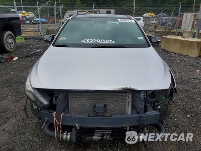Piąte zdjęcie samochodu w środku: 2018 HYUNDAI ELANTRA GT SPORT VIN:KMHH55LC5JU038675 - miniatura