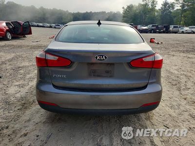 Zdjęcie 6 z 13 samochodu: 2016 KIA FORTE LX VIN:KNAFX4A65G5564849 - miniatura
