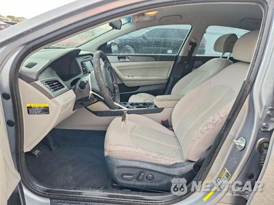 Zdjęcie 7 z 13 samochodu: 2015 HYUNDAI SONATA SE VIN:5NPE24AF8FH237180 - miniatura