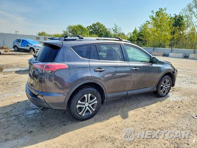 Trzecie zdjęcie samochodu z tyłu: 2017 TOYOTA RAV4 LE VIN:JTMZFREV6HJ105923 - miniatura