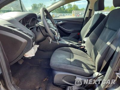 Zdjęcie 7 z 12 samochodu: 2017 FORD FOCUS SE VIN:1FADP3F21HL229388 - miniatura