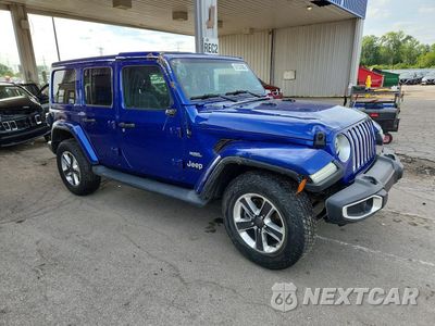 Czwarte zdjęcie samochodu z boku: 2019 JEEP WRANGLER UNLIMITED SAHARA VIN:1C4HJXEG0KW576511 - miniatura